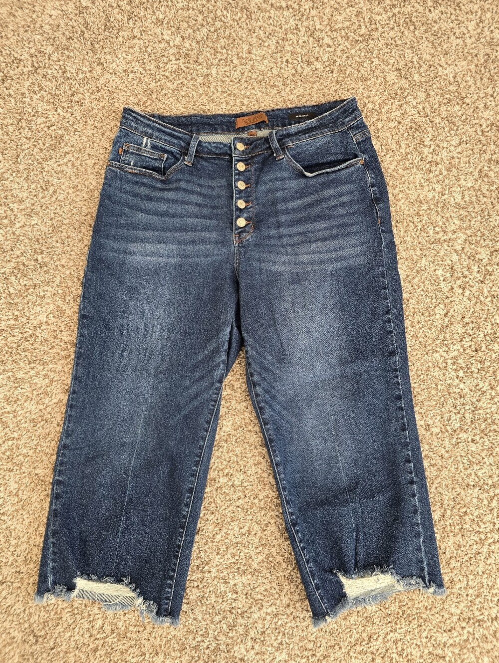 Judy Blue Wide Crop Capris